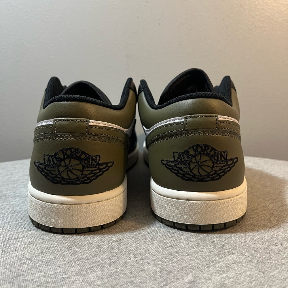 Nike Air Jordan 1 Low Black Toe Medium Olive Green Men's Shoe Size 11 553558-092 - Picture 5 of 11